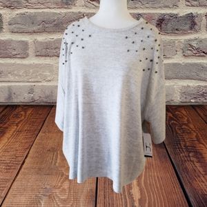 NWT Hannah light gray embellished top.  1X